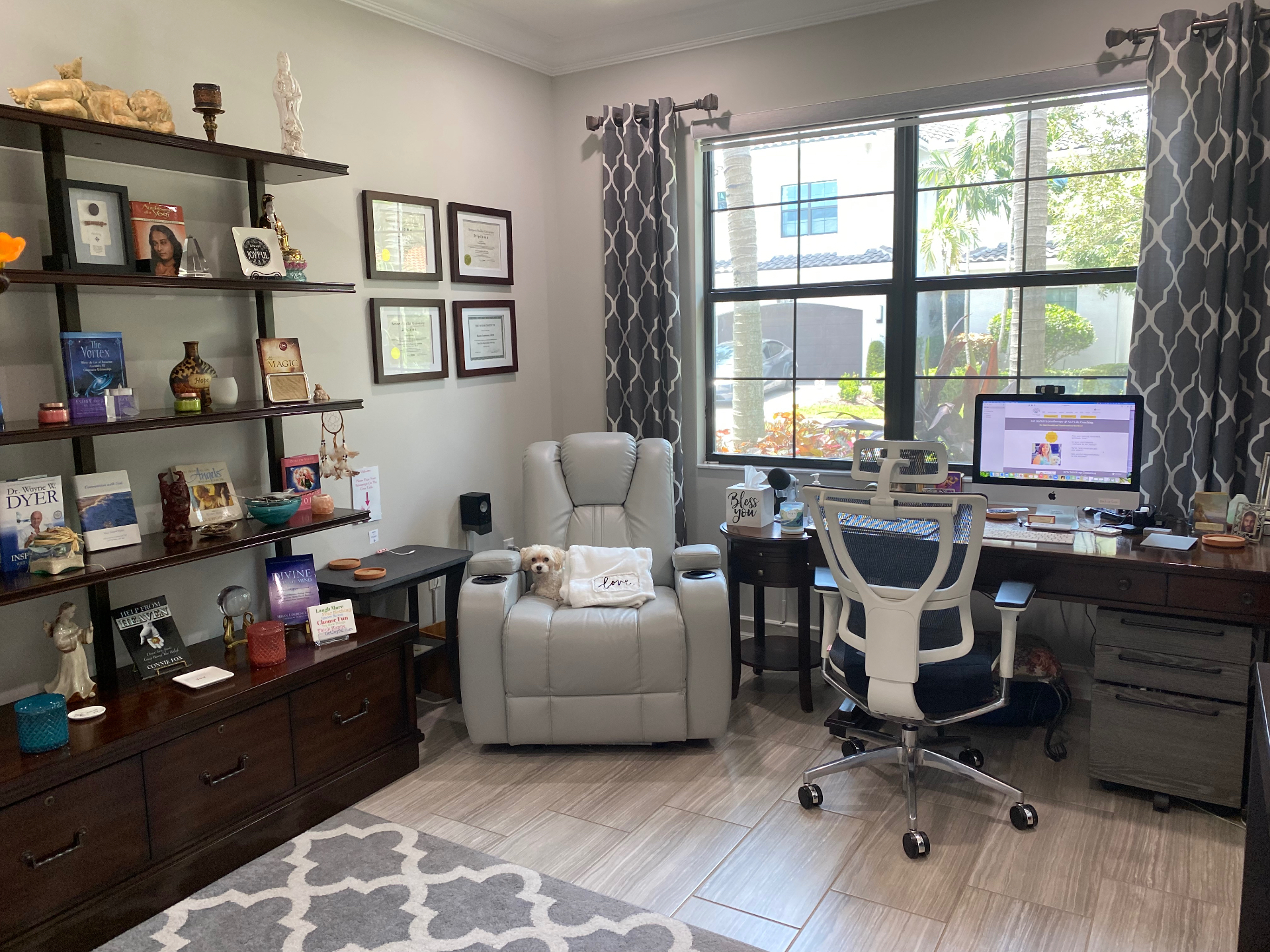 Susan's hypnotherapy office in Delray Beach, Florida